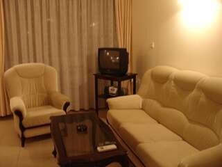 Отель Hotel Klisura Солнечный Берег Двухместный номер с 1 кроватью или 2 отдельными кроватями (для 2 взрослых и 2 детей)-5